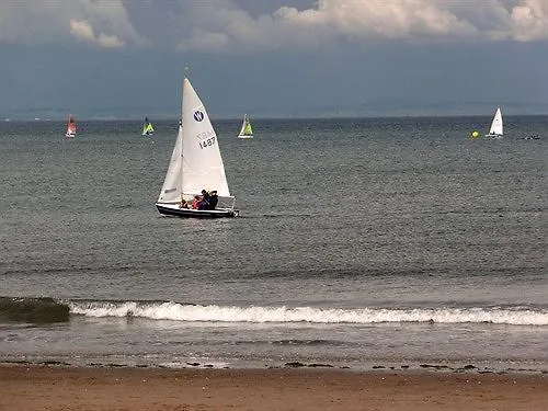 Bed & Breakfast Edinburgh Beachfront B&B